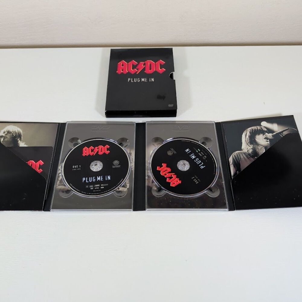 AC/DC: Plug Me In (2-DVD Set, 2007) – Rare Live Performances 1975-2003